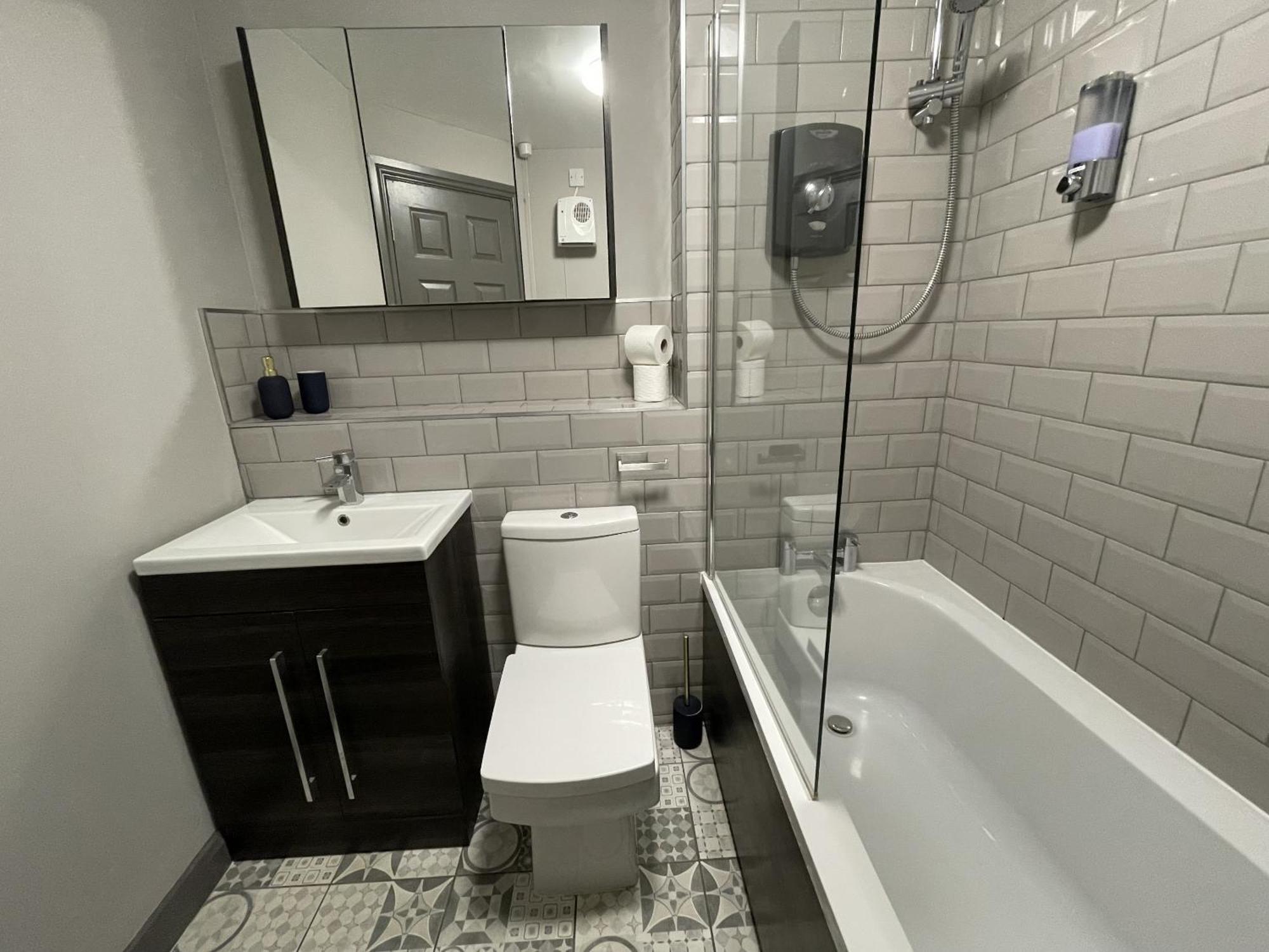 No24 - 2-Bed Boutique Apartment - Hosted By Hutch Lifestyle 레밍톤 외부 사진